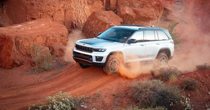 Jeep Grand Cherokee 2022: motore, prezzi, allestimenti