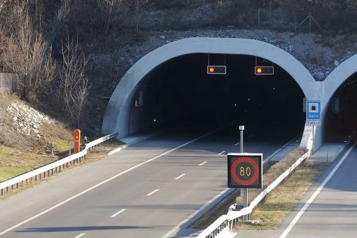 Le autorità svizzere fanno scattare una rogatoria internazionale per una multa da 132.5 euro