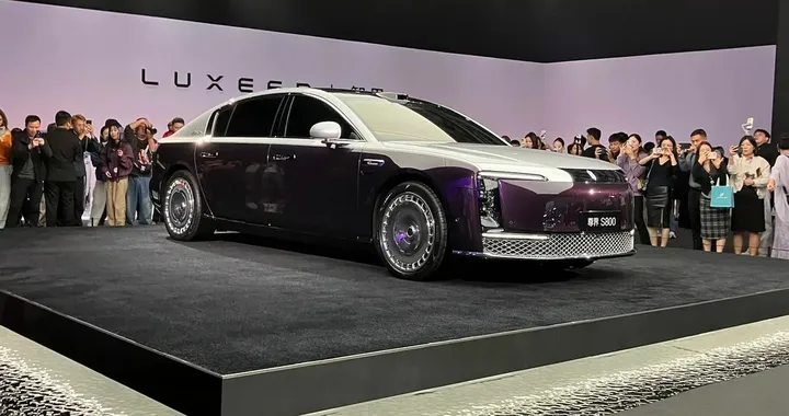Maextro S800: la nuova sfida cinese alle limousine di lusso europee