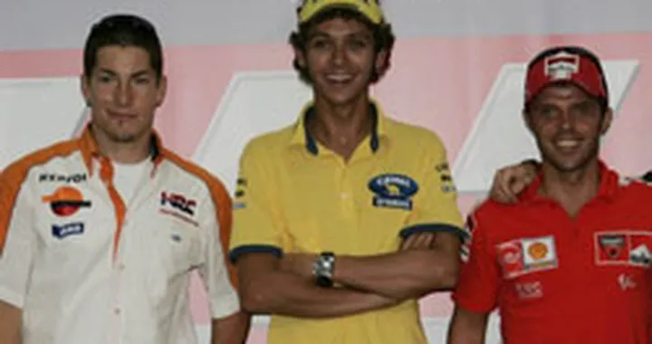 MotoGp: la pioggia regala la pole a Rossi