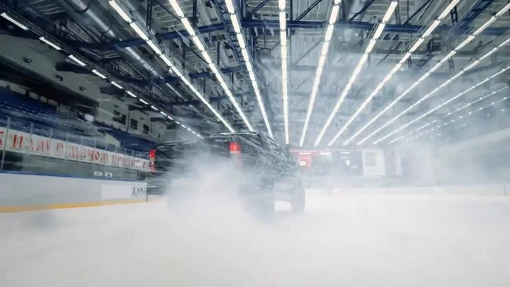 Toyota Hilux: hockey su ghiaccio