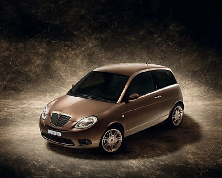 Parigi 2008: Lancia presenterà la Ypsilon VERSUS
