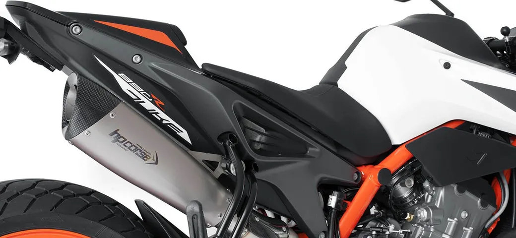 Hp Corse, due nuovi scarichi per la KTM 890 Duke R
