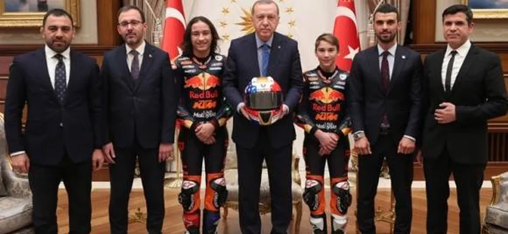 Motociclismo e istituzioni, dalla presenza di Erdogan all’assenza del… sindaco di Pesaro