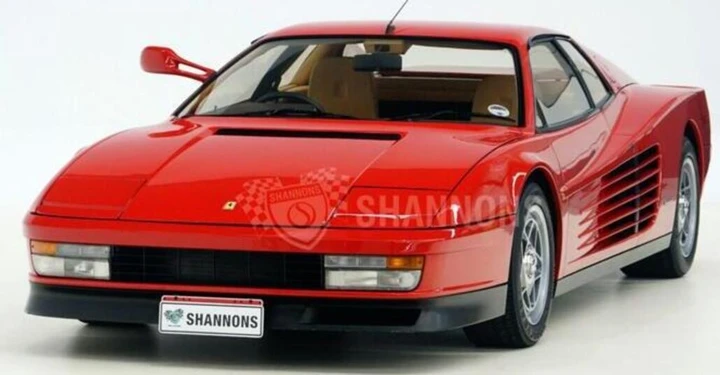 All'asta la Ferrari Testarossa di Elton John