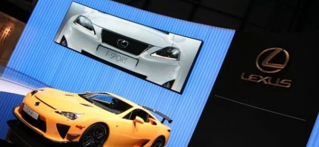 Lexus LFA Nürburgring Edition: 7'14