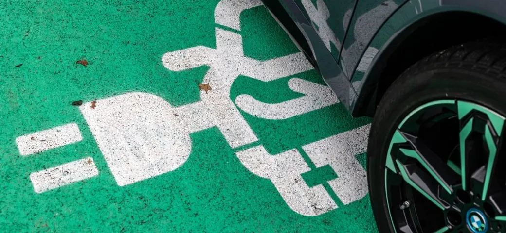 Il futuro dell'auto sarà elettrico, secondo BloombergNEF: qual è la novità?