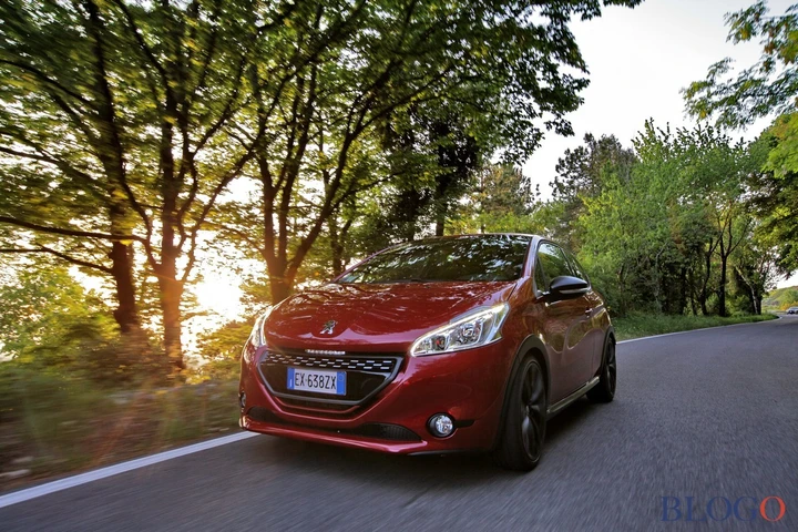 Peugeot 208 GTi 30th: primo contatto e video prova