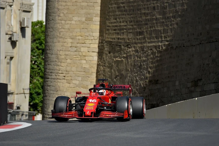 F1 GP dell'Azerbaijan: Leclerc fa il colpaccio e si prende la pole position