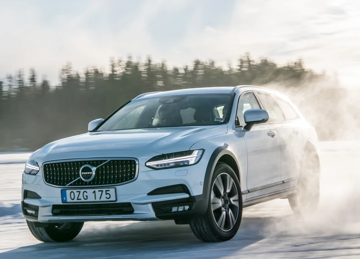 Volvo V90 Cross Country: prima prova