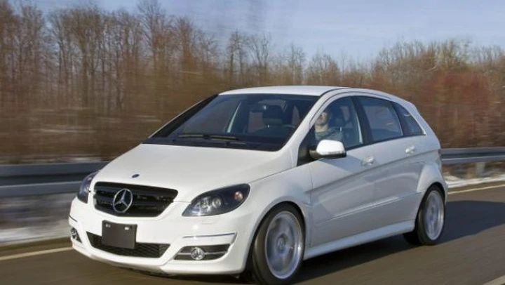Mercedes B55: una Classe B con il vecchio 5.5 V8!