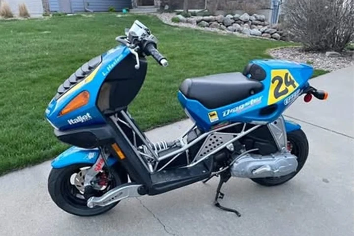 Italjet Dragster 50 Leon Haslam: un raro gioiello all’asta per 3.000 dollari