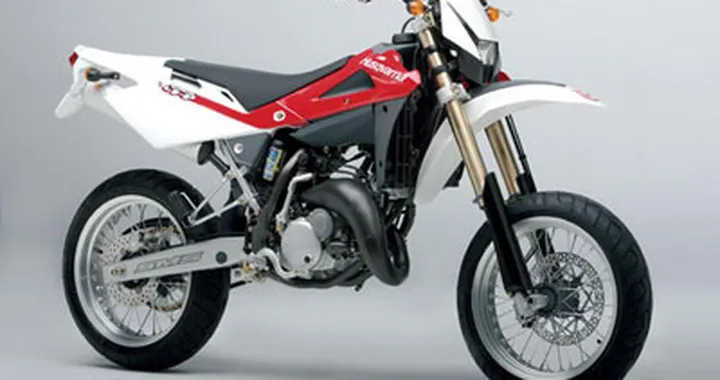 Gamma Husqvarna Supermotard 2006 al Salone di Milano