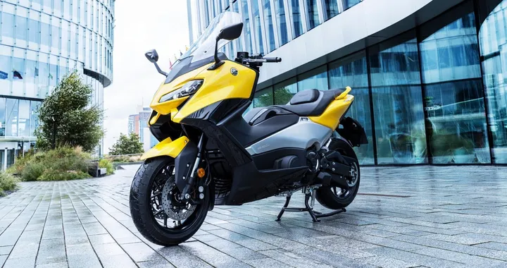 Yamaha studia 2 varianti ibride del Tmax