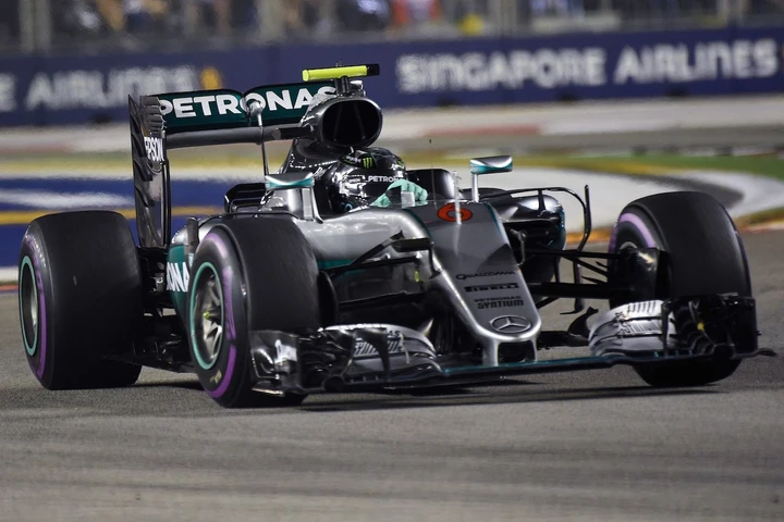 Gp Singapore F1 2016: Rosberg trionfa e sale in vetta, Raikkonen 4°, Vettel 5°
