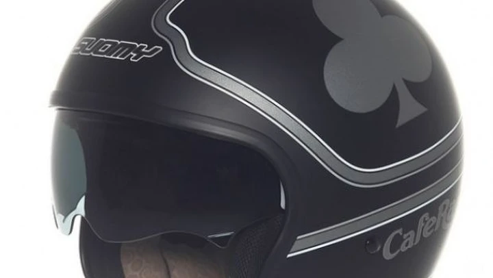Suomy jet '70, il casco che richiama le linee degli anni '70