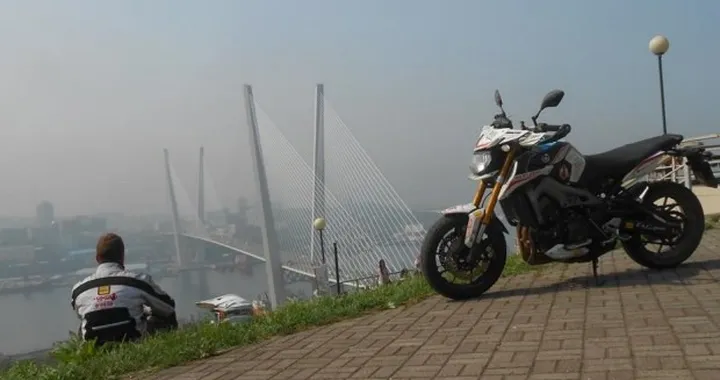 Transiberiana da Record con la Yamaha MT-09 Street Rally