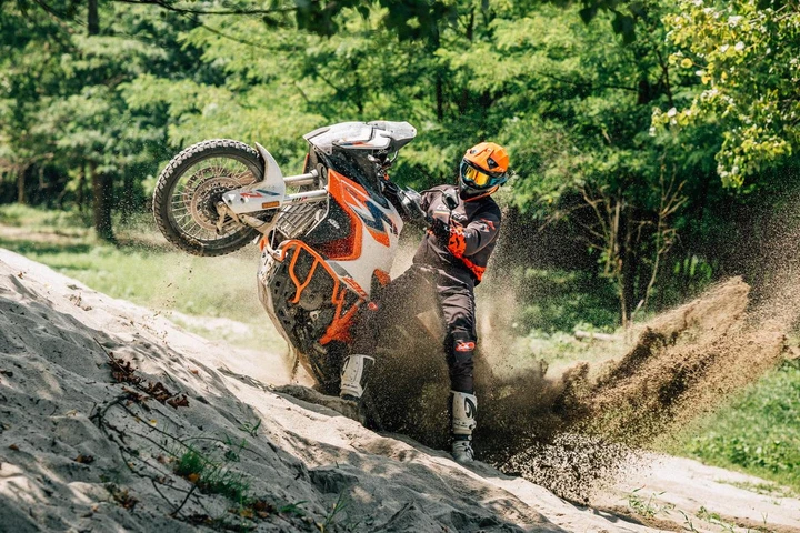 KTM si riconferma partner ufficiale dell’evento HAT Sanremo-Sestriere
