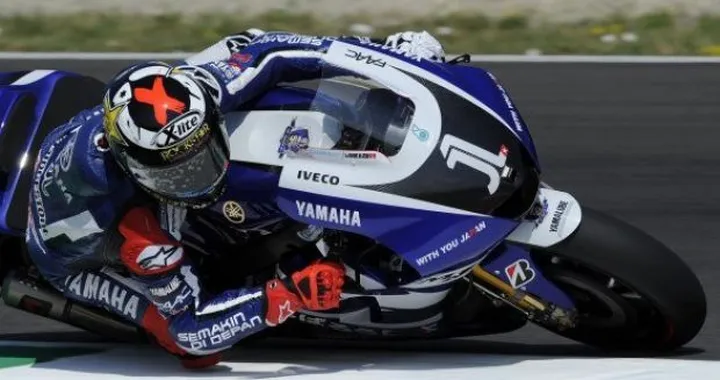 MotoGP: FP3 al Sachsenring per Jorge Lorenzo, che precede Pedrosa e Simoncelli. Rossi ancora 12° a oltre 1,1 secondi