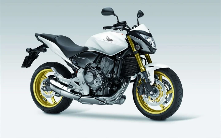 Honda CB600F Hornet usata: perché resta una delle naked più ricercate nel 2026