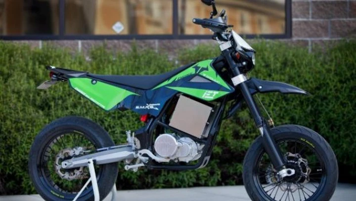 Brammo Engage: nuova cross/motard elettrica con cambio a 6 velocità