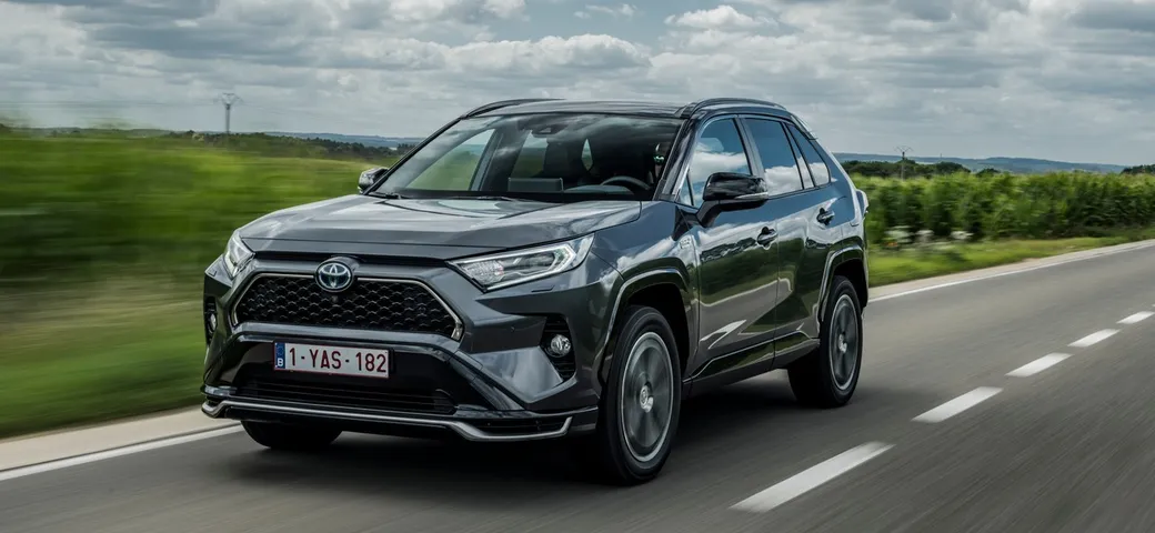 Toyota Rav4 Plug-in 2021: allestimenti, prezzi, autonomia