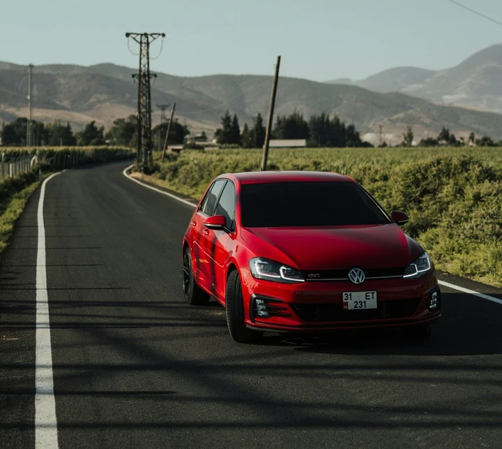 Volkswagen Golf supera Fiat 500 nel mercato delle auto usate