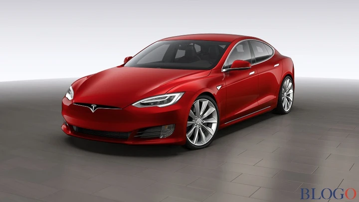 Tesla Referral: i vantaggi per chi presenta un cliente