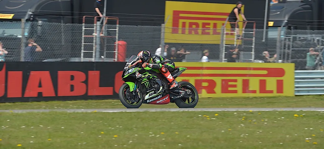 SBK, Donington: Superpole e record di Tom Sykes