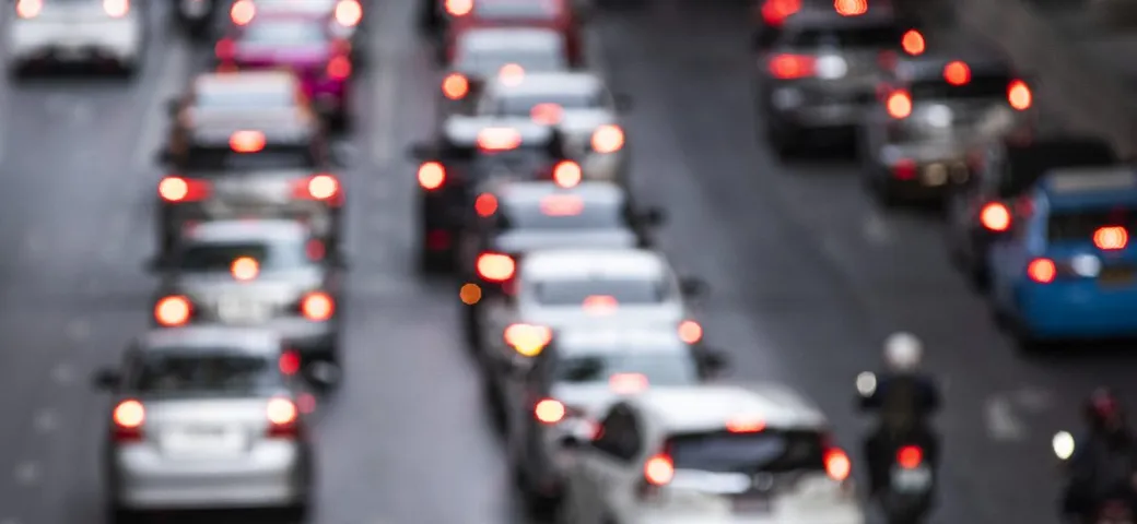Esodo Pasqua 2025: traffico, meteo e divieti per un weekend da bollino rosso