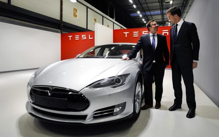 Tesla Model S: a breve arriverà l'accensione tramite smartphone?