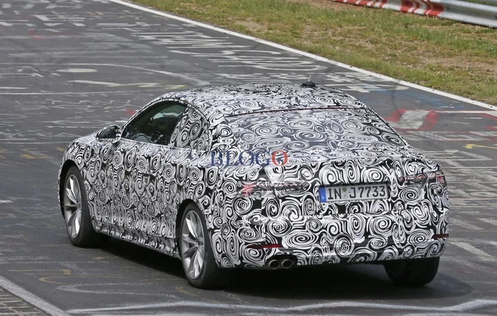 La nuova Audi A5 fra le curve del Nurburgring