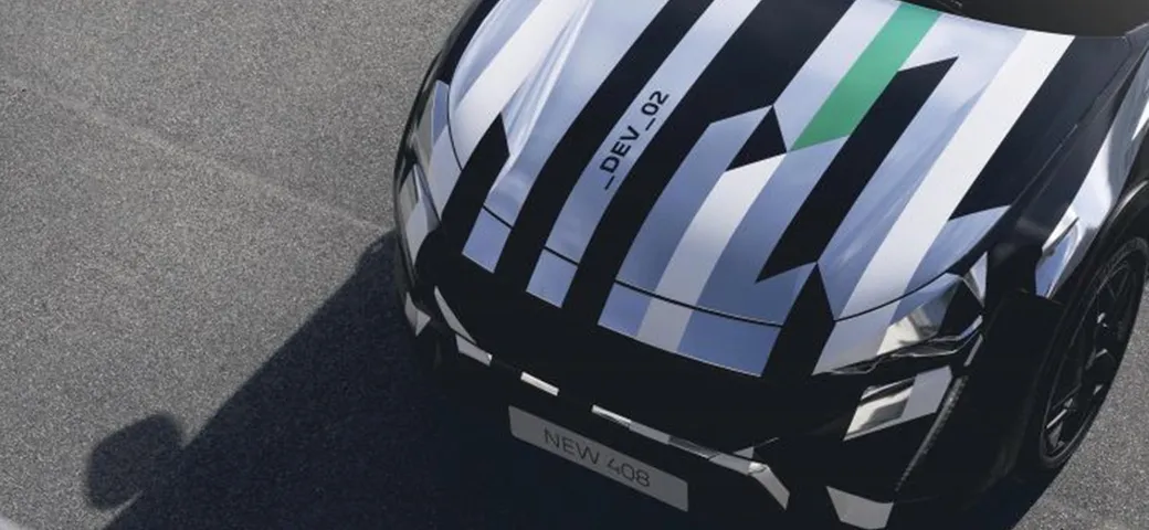 Nuova Peugeot 408, l’inedito SUV anticipato da un teaser