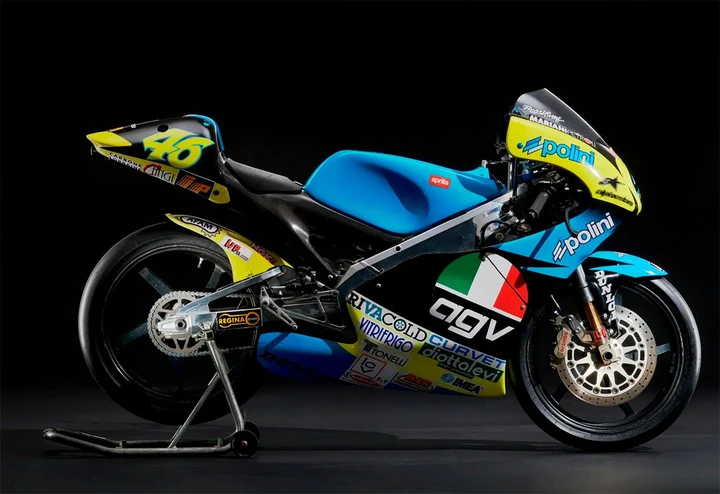 All’asta la prima moto di Valentino Rossi: vale fino a 150 mila euro
