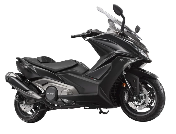 Kymco AK 550 2017, nuovo scooter sport touring