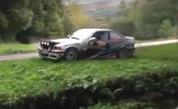 BMW Serie 3: barba miracolosa al fiume nel rally [Video]