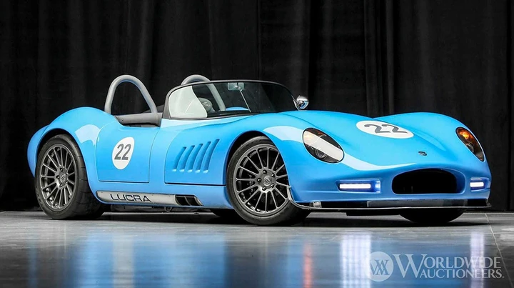 Lucra LC470 Roadster: all’asta un raro esemplare
