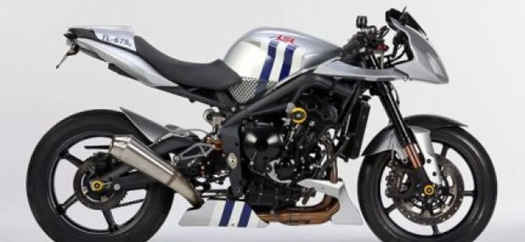 Special: TL-675 Street Triple by LSL