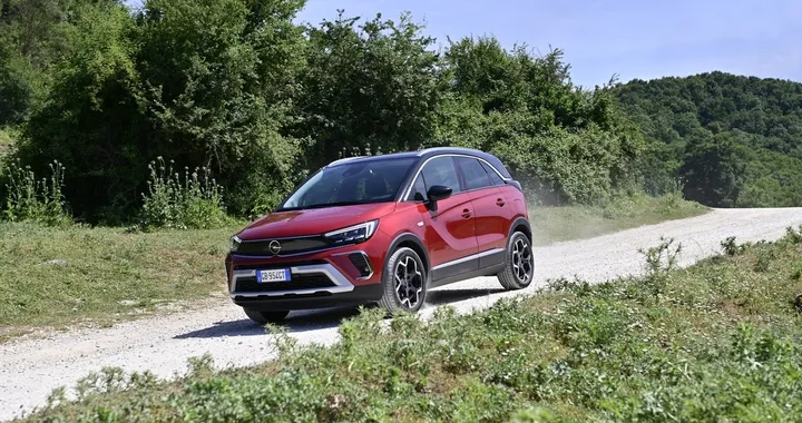 Opel Crossland 1.5 Ecotec Ultimate: la prova su strada