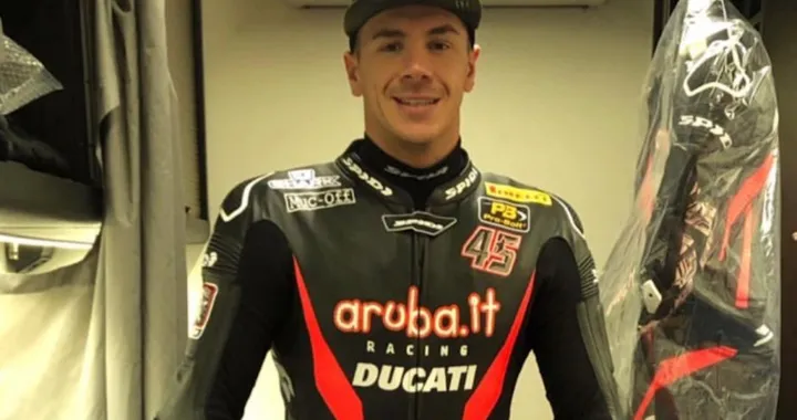 Scott Redding debutta a Valencia con la Ducati V4R WSBK