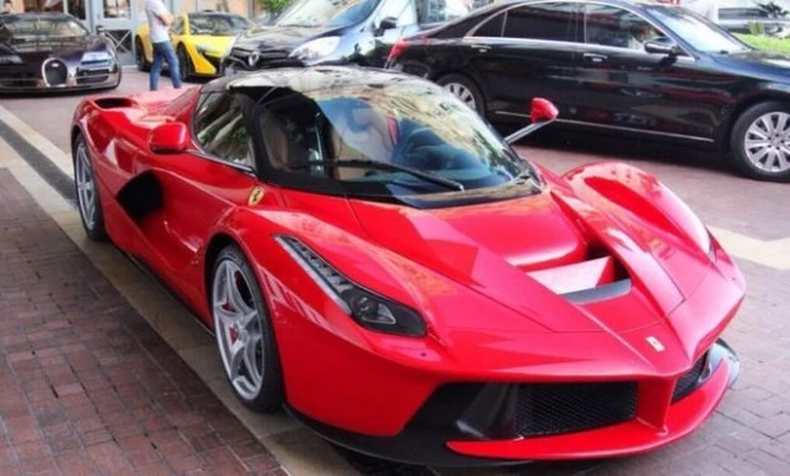 Una LaFerrari è in vendita al doppio del prezzo originale
