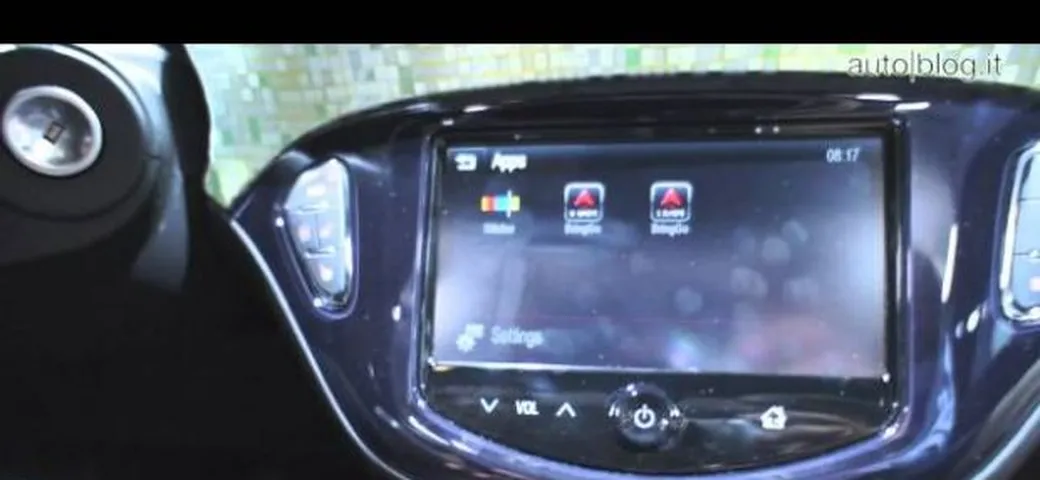 Opel IntelliLink: come funziona