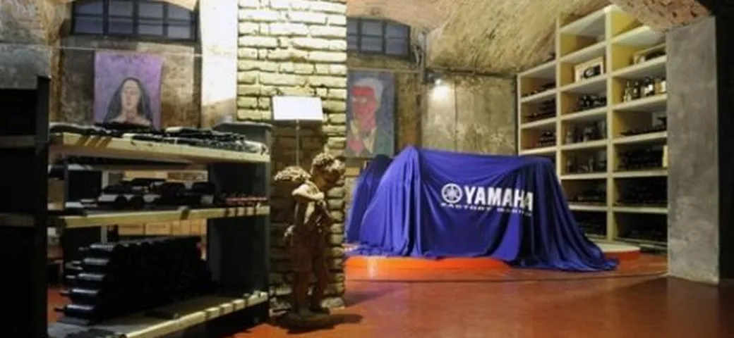 Yamaha riunisce i partners a Monza per svelare la livrea della M1 2012