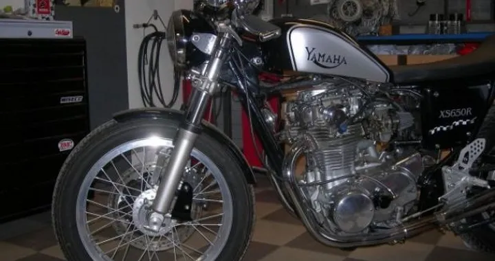 Foto del giorno: Yamaha XS 650R Café Racer