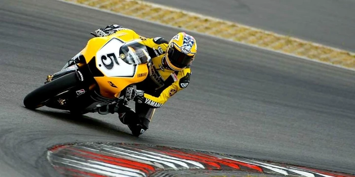 Indianapolis 2015: Colin Edwards in pista per celebrare Yamaha