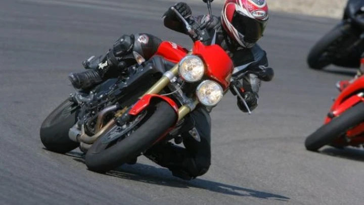 Scatto in Corsa: Lady Street Triple a Castelletto di Branduzzo