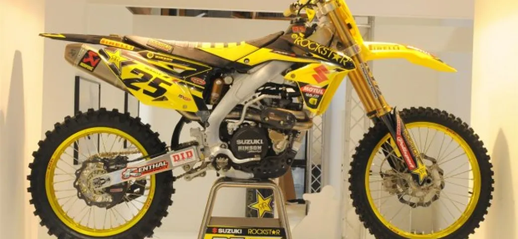 MXGP: il team Rockstar Energy Suzuki svela la RM-Z450 2014