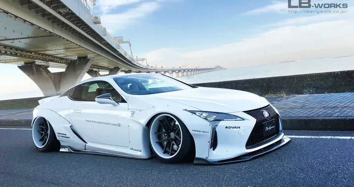 Lexus LC 500h, estrema e cattivissima con il kit di Liberty Walk