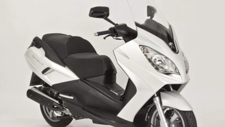 Peugeot Scooters con le novità 2012 al Motodays
