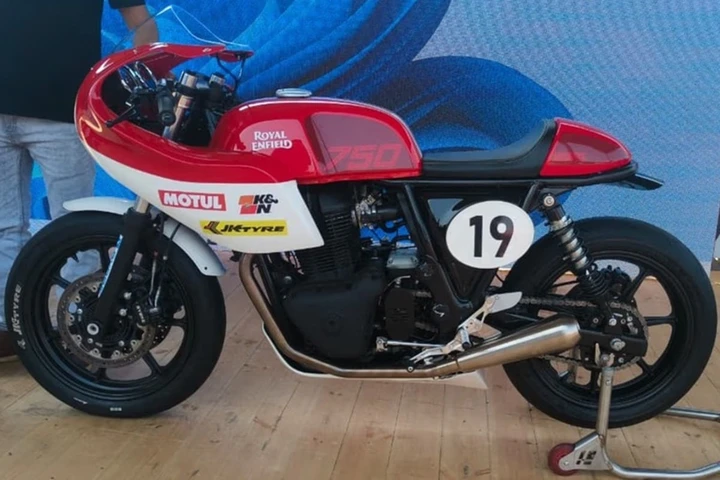 Royal Enfield GT R 750: prototipo racing anticipa la Continental GT